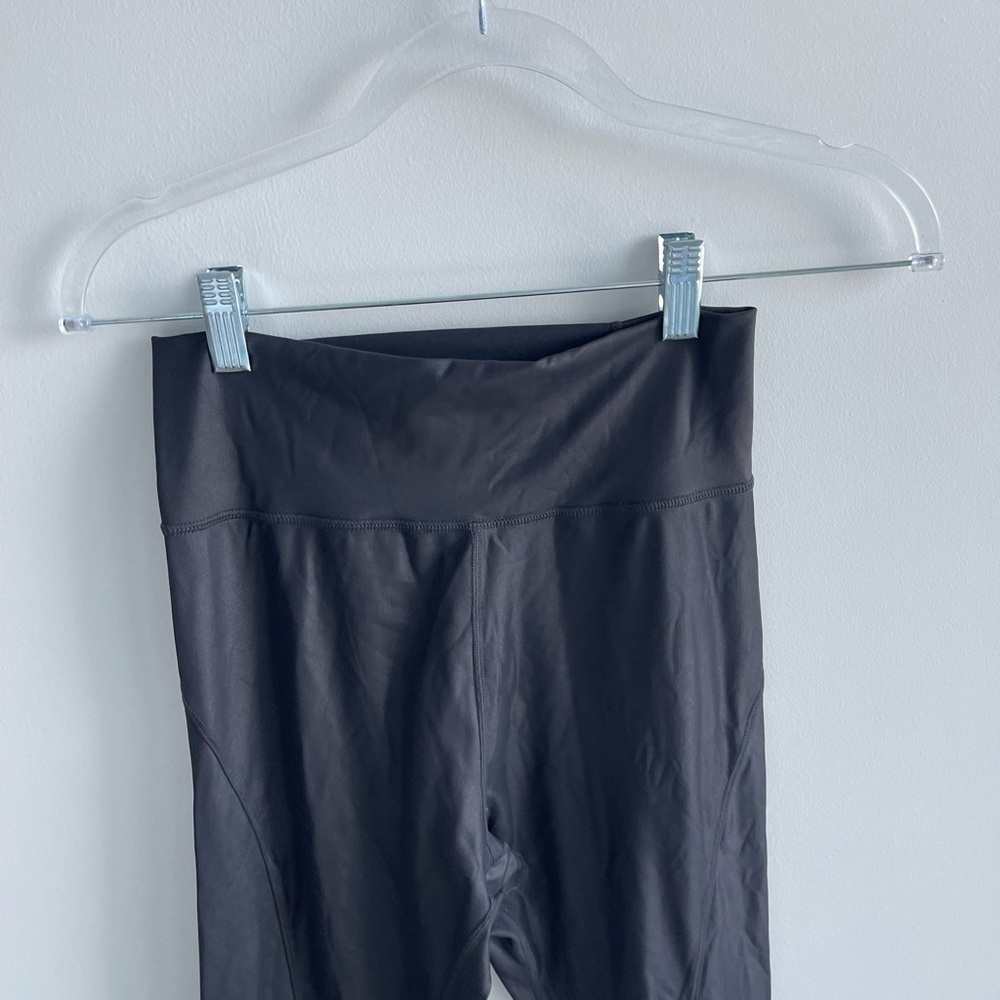 Vive Black High-Waisted Leggings - Picture 2 of 4